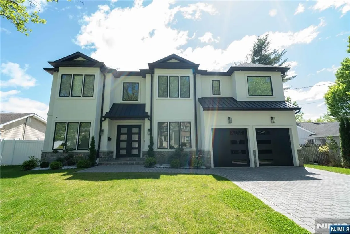 Bergen County Real Estate | View 322 Bullard Avenue | 6 Beds, 5 Baths