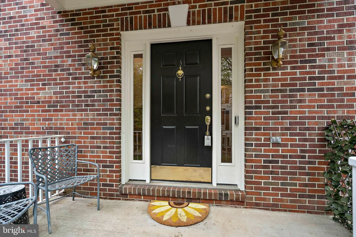 Washington Metro Area Real Estate | View 25 Steeple Court | room 2