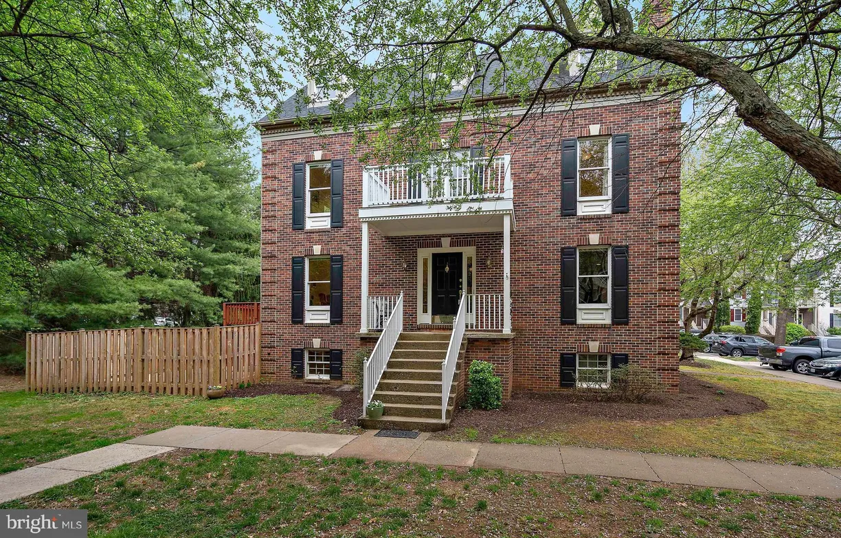 Washington Metro Area Real Estate | View 25 Steeple Court | room 1