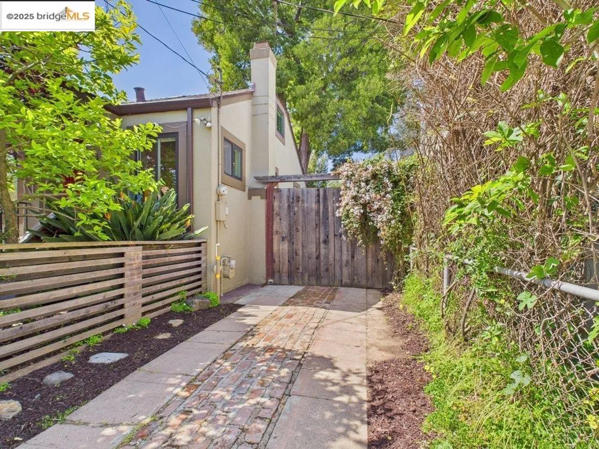 Northern California Real Estate | View 3329 Suter St | room 2