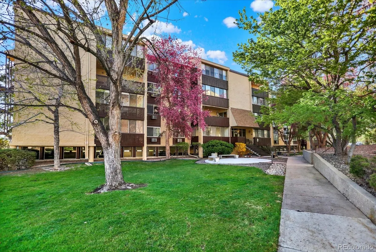 Denver Real Estate | View 7040 E Girard Avenue Unit# 406 | 2 Beds, 2 Baths