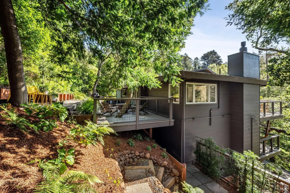 Northern California Real Estate | View 507 Barone Lane | 3 Beds, 2 Baths