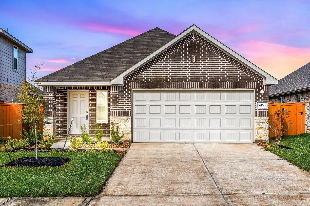 Houston Suburbs Real Estate | View 5068 Pismo Ray Drive | 3 Beds, 2 Baths