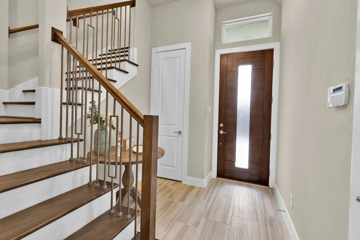The Woodlands Real Estate | View 5920 Petty Street #B | room 2