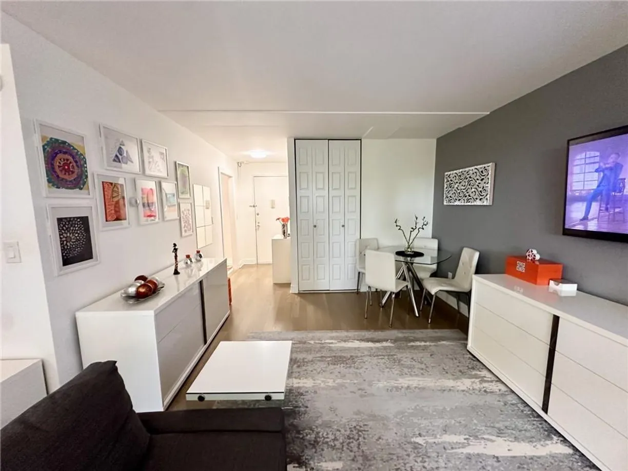 Westchester Real Estate | View 35 Stewart Place #204A | 1 Bath