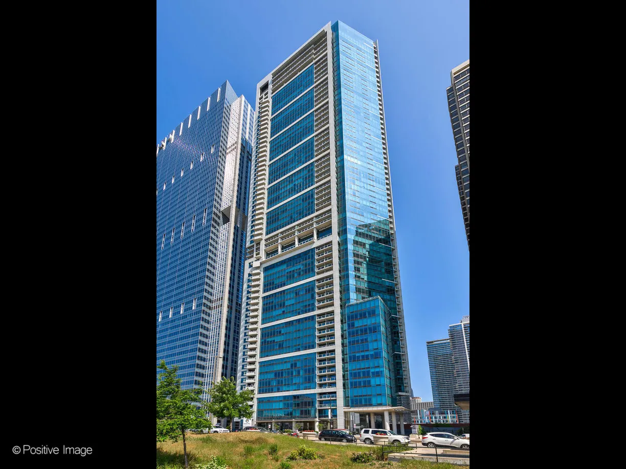 Chicago Real Estate | View 340 E Randolph, 506 | 1 Bed, 1 Bath