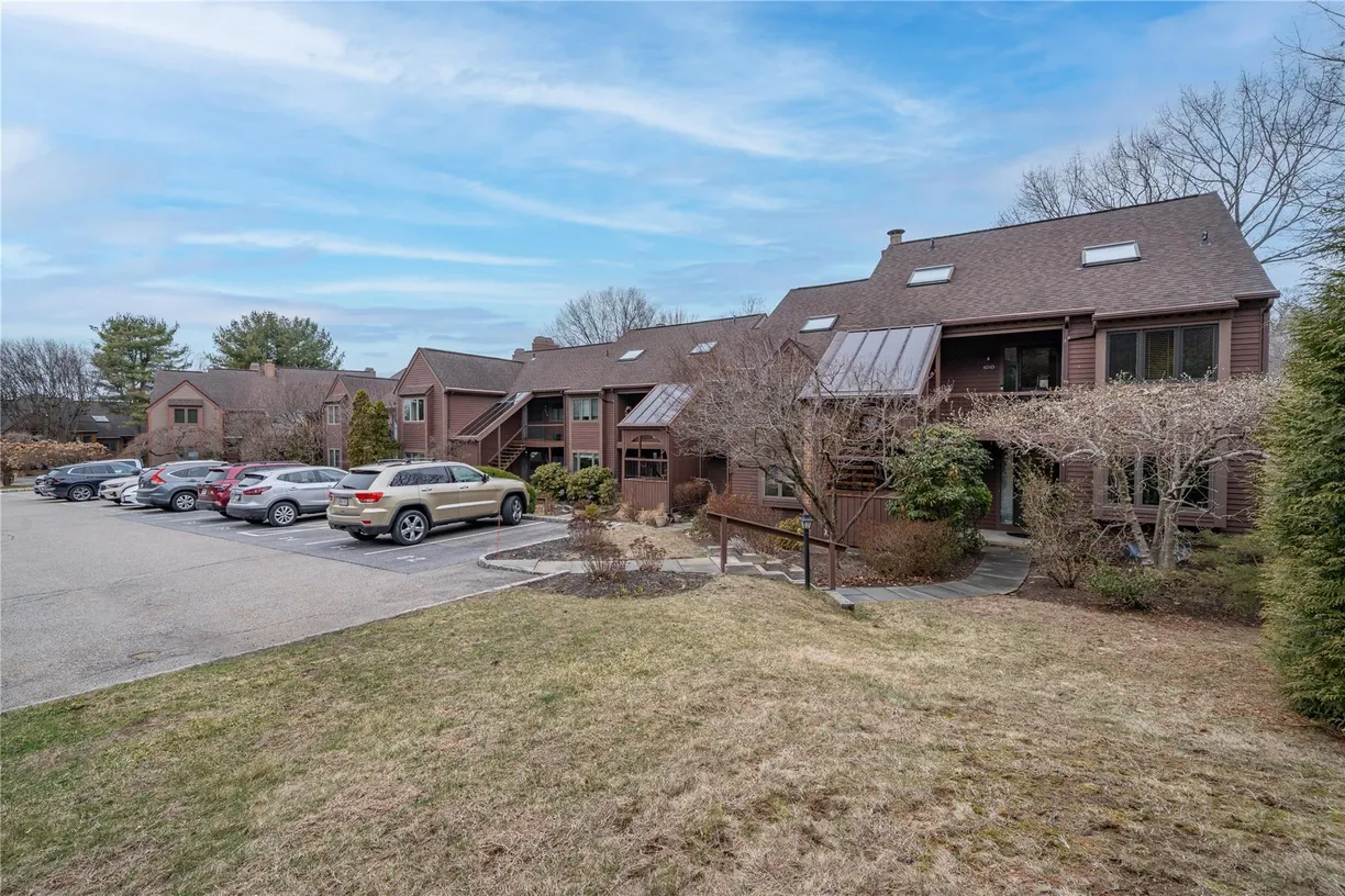 Westchester Real Estate | View 1010 Eagle Bay Drive | room 2