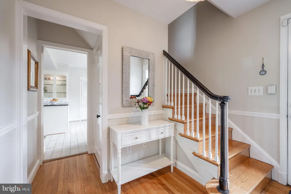 Washington Metro Area Real Estate | View 3200 Holly Street | room 1