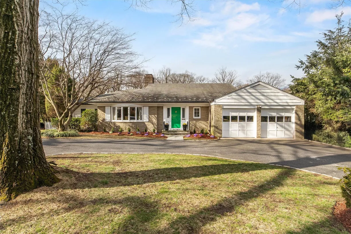 Westchester Real Estate | View 52 Oakledge Road | room 2