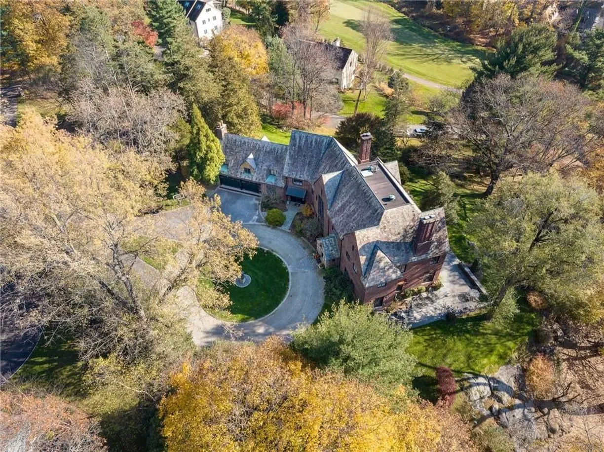 Westchester Real Estate | View 77 N Mountain Drive | room 1