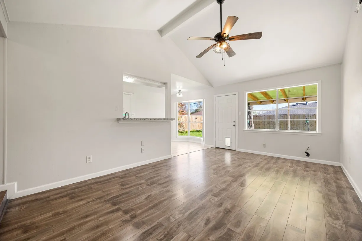 Houston Suburbs Real Estate | View 714 Greystone Street | room 2