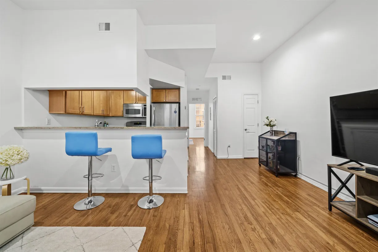 Jersey City/Hoboken Real Estate | View 187 Wayne St Unit# 207C | room 2