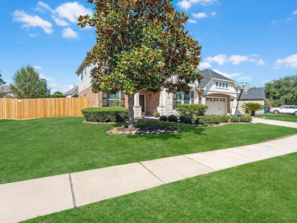 Houston Suburbs Real Estate | View 13815 Lake Livingston Drive | room 1
