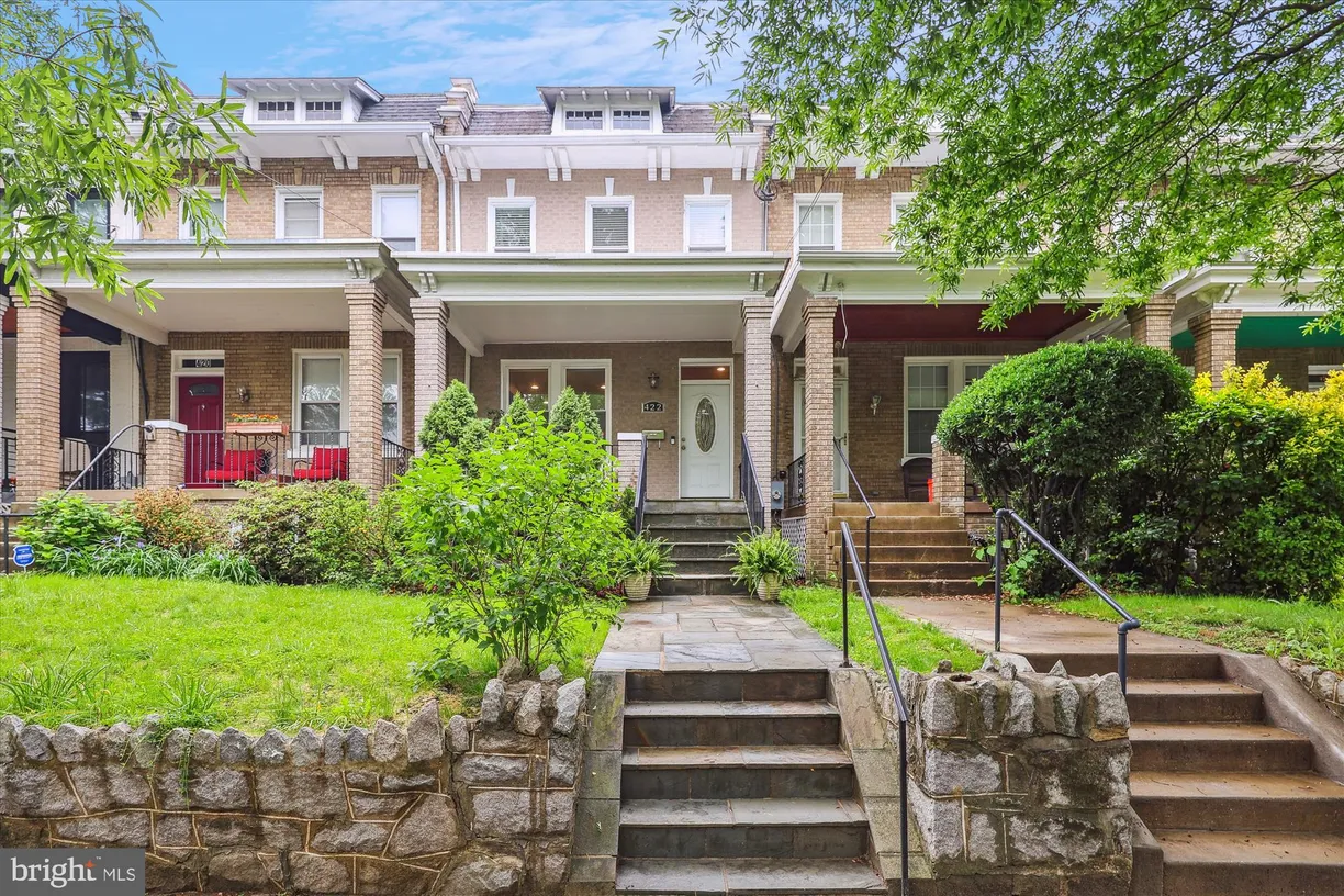 Washington Metro Area Real Estate | View 422 Hamilton Street NW | room 1