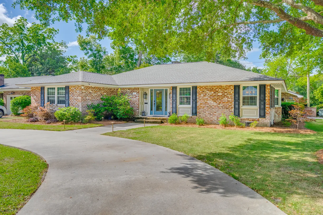 Savannah Real Estate | View 1207 Bacon Park Drive | 3 Beds, 2 Baths