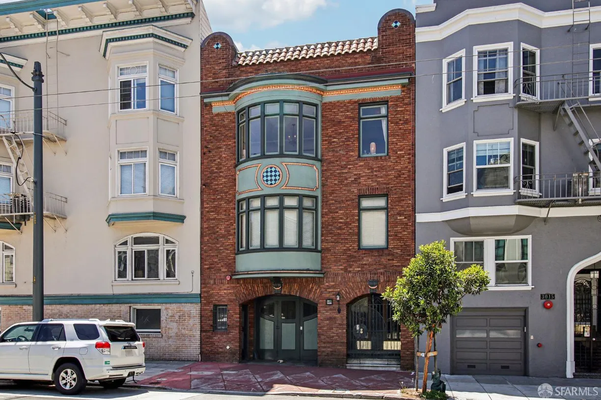 Northern California Real Estate | View 3011 Van Ness Avenue | room 2
