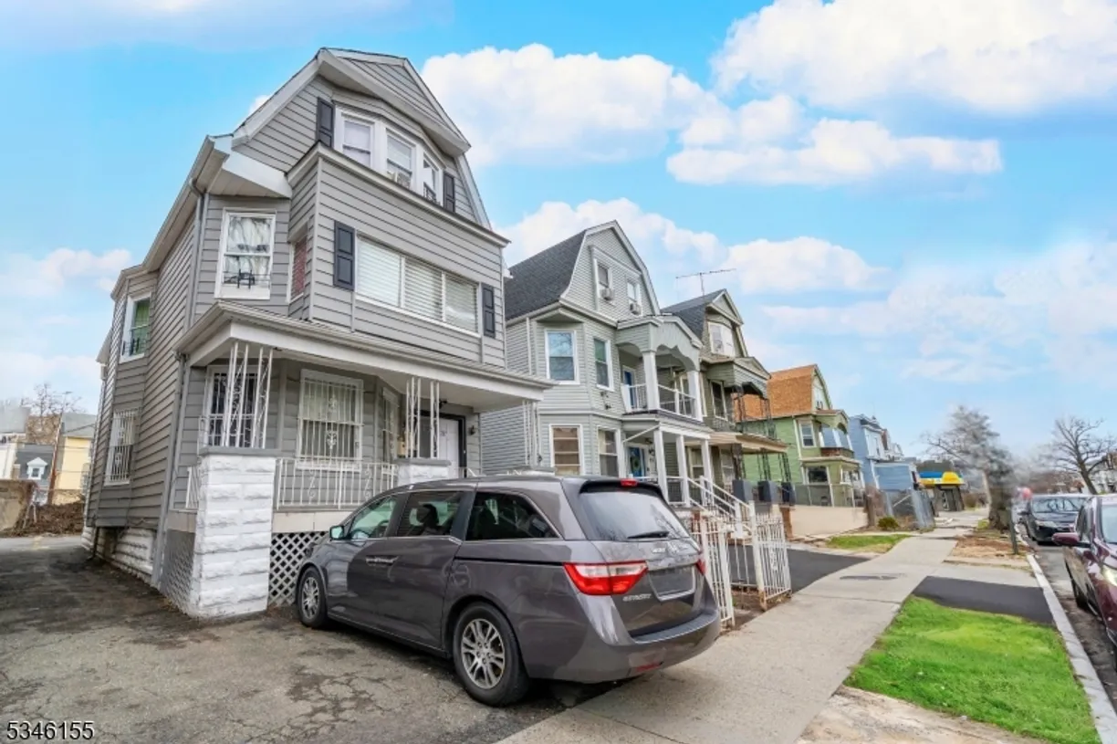 Jersey City/Hoboken Real Estate | View 287 Halsted St | 9 Beds, 3 Baths
