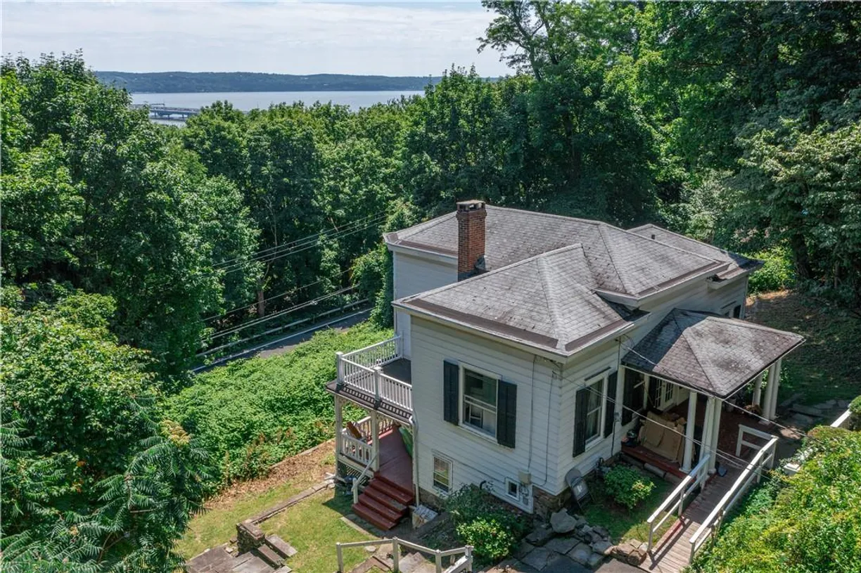 Rockland/Orange/NJ Real Estate | View 12 Shadyside Avenue | room 1