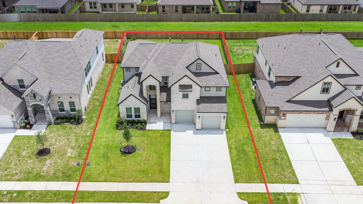 Houston Suburbs Real Estate | View 441 Piney Rocks Lane | room 1