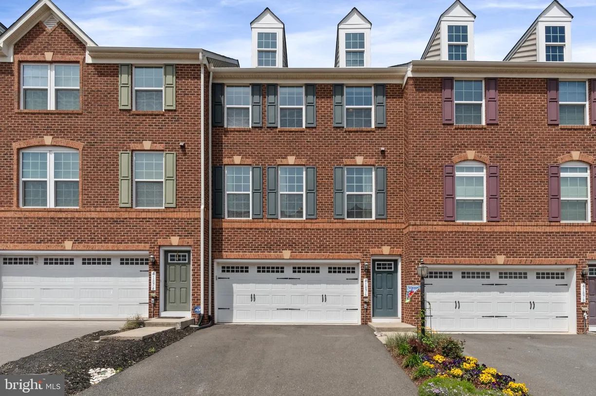 Washington Metro Area Real Estate | View 41876 Sprinter Terrace | 3 Beds, 3 Baths