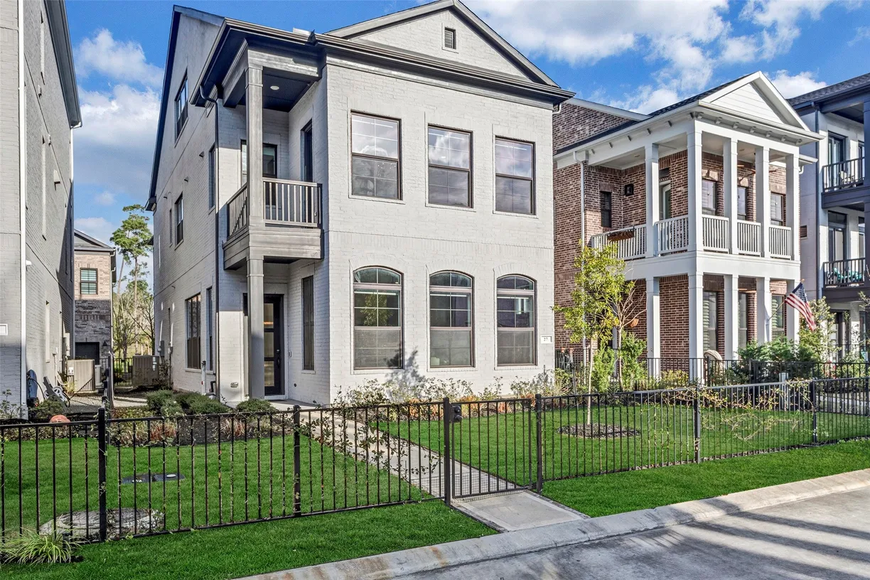 The Woodlands Real Estate | View 27 Amerson Bay Way | 3 Beds, 2 Baths
