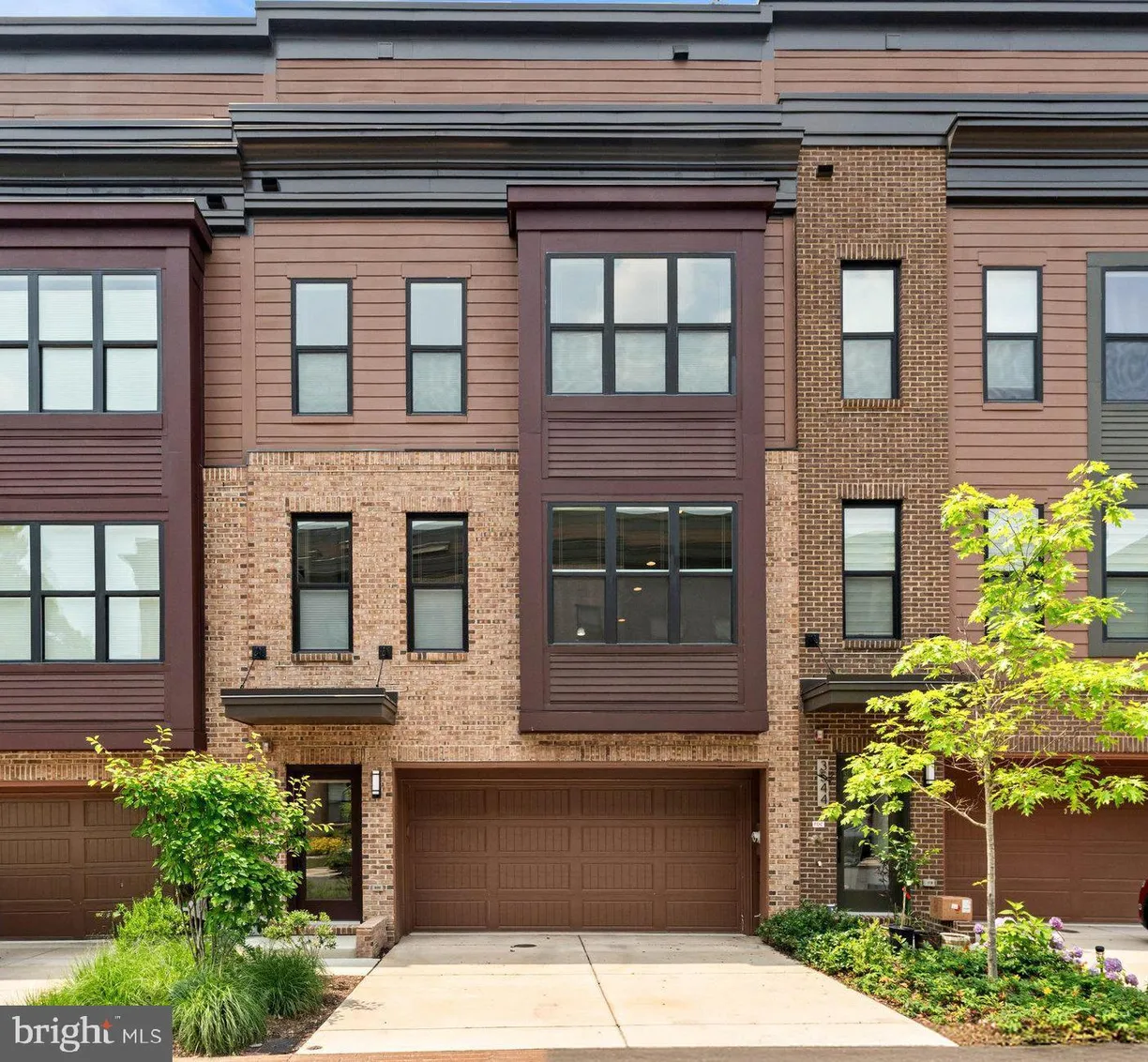 Washington Metro Area Real Estate | View 3546 Sutton Heights Circle | 3 Beds, 3 Baths