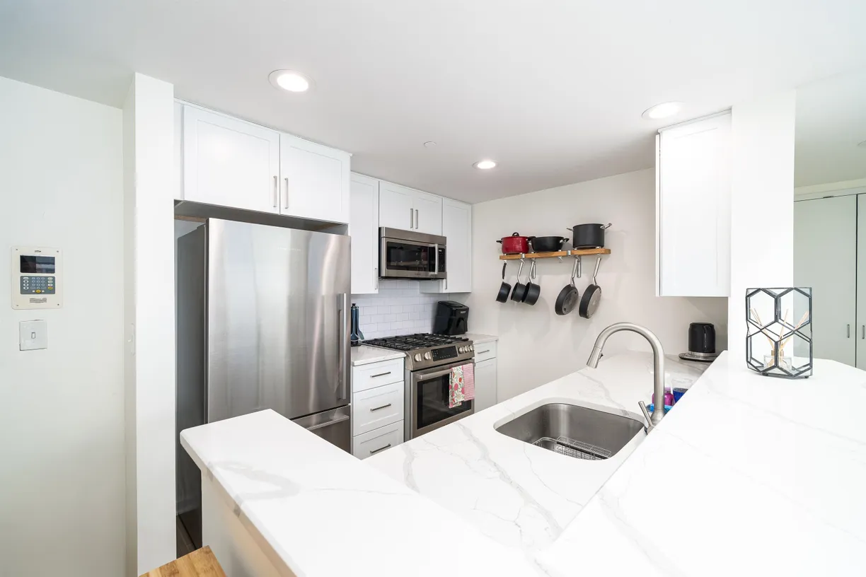 Jersey City/Hoboken Real Estate | View 149 Essex St Unit# 6n | room 1