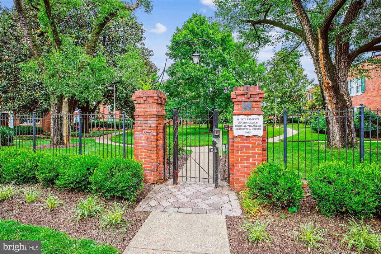 Washington Metro Area Real Estate | View 1728 Queens Lane Unit# 3-181 | room 1