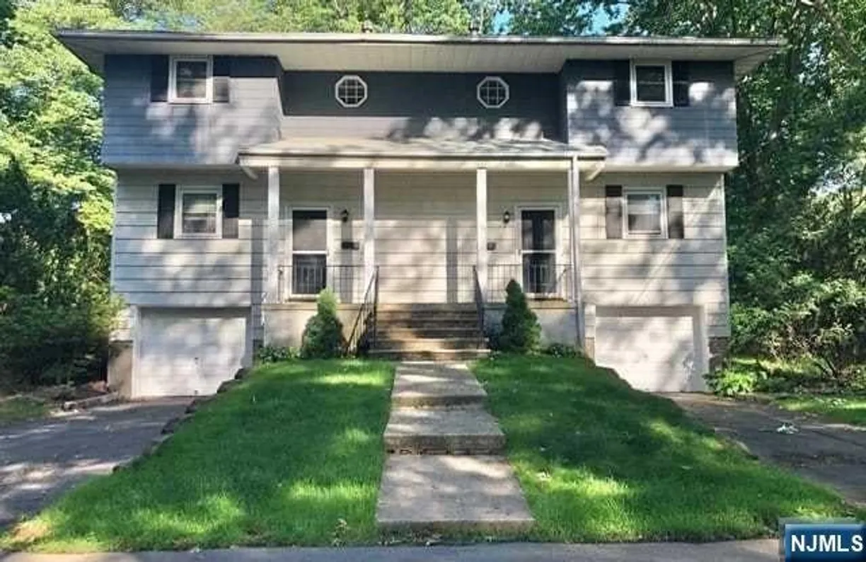 Bergen County Real Estate | View 160-162 Washington Street 160 | 3 Beds, 1 Bath