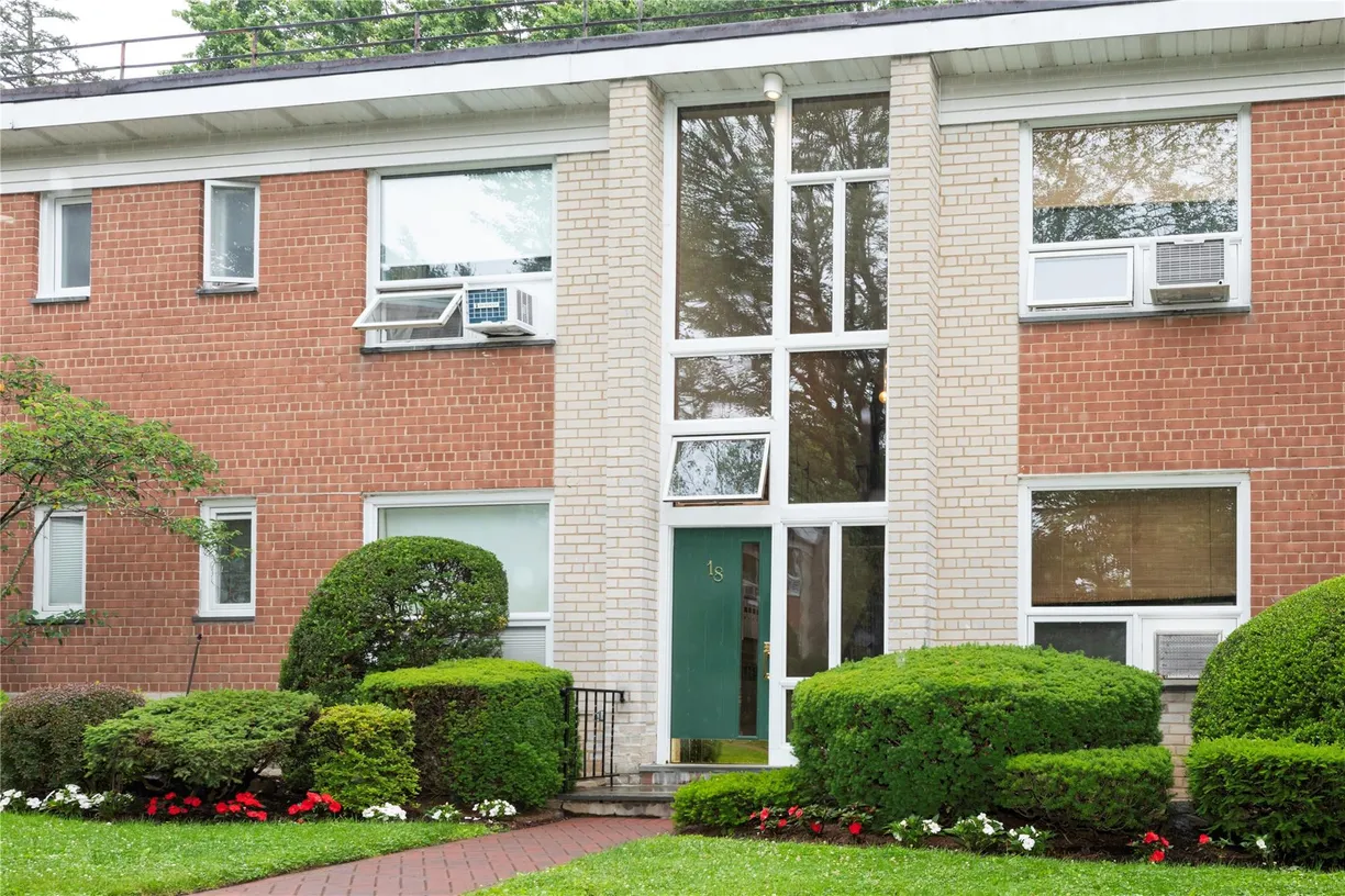 Westchester Real Estate | View 18 Channing Place #2R | 3 Beds, 2 Baths