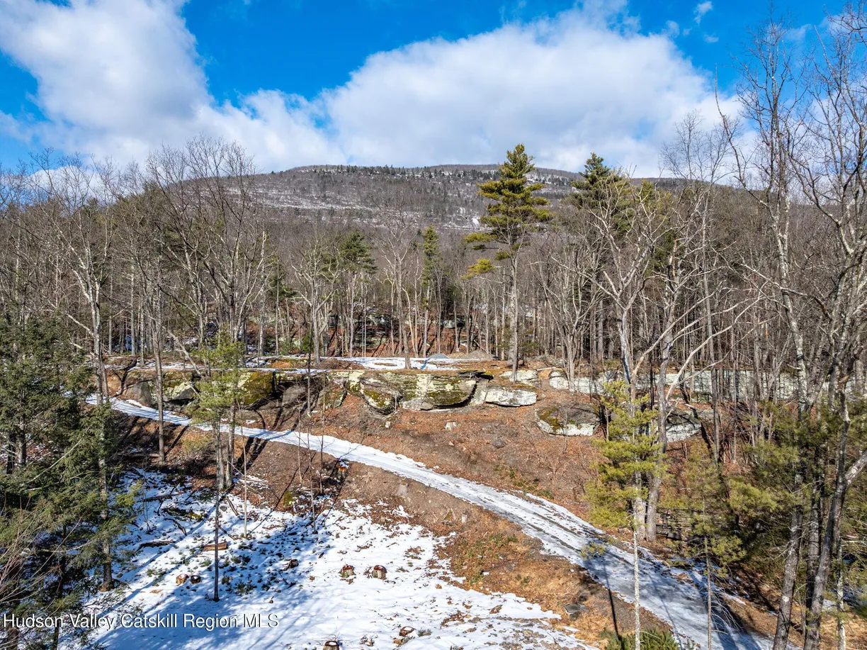 Hudson Valley Real Estate | View 165 Manorville Road | room 2