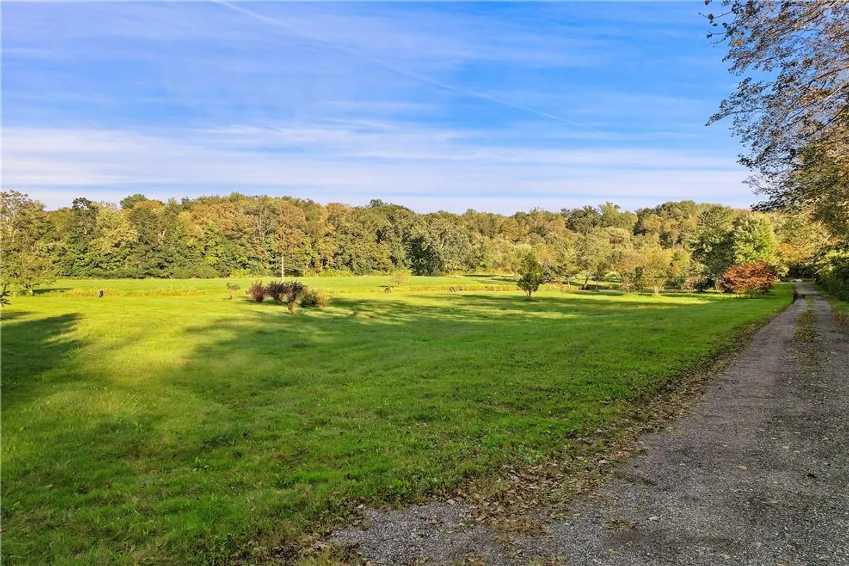 Westchester Real Estate | View 797 Old Post Road | room 2