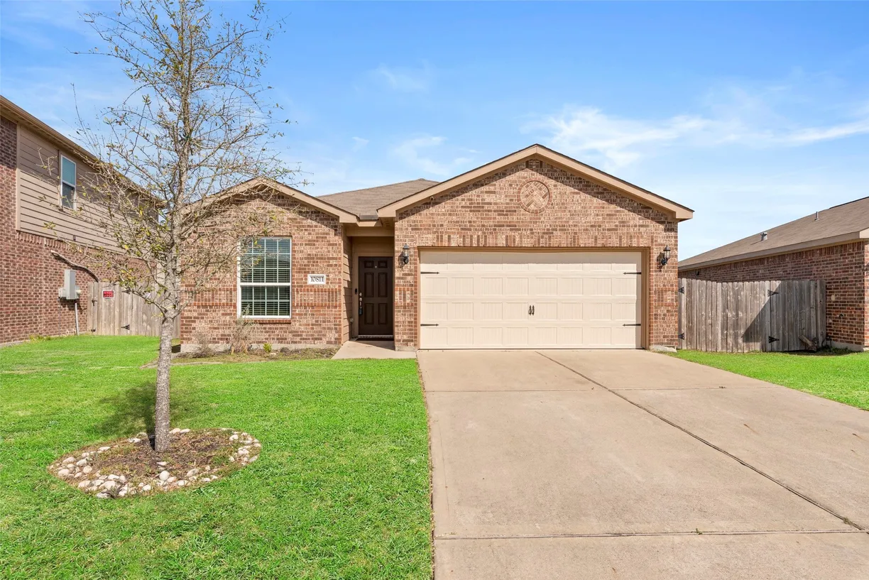 Houston Suburbs Real Estate | View 10811 Dover White Drive | 3 Beds, 2 Baths