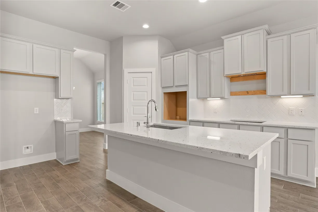 Houston Suburbs Real Estate | View 4707 Whisperwood Drive | room 1