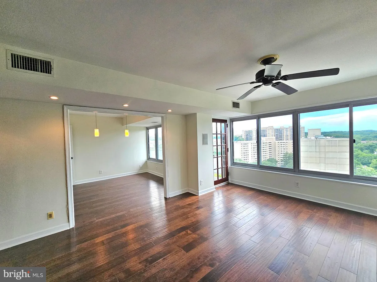 Washington Metro Area Real Estate | View 5340 Holmes Run Parkway Unit# 1410 | room 2