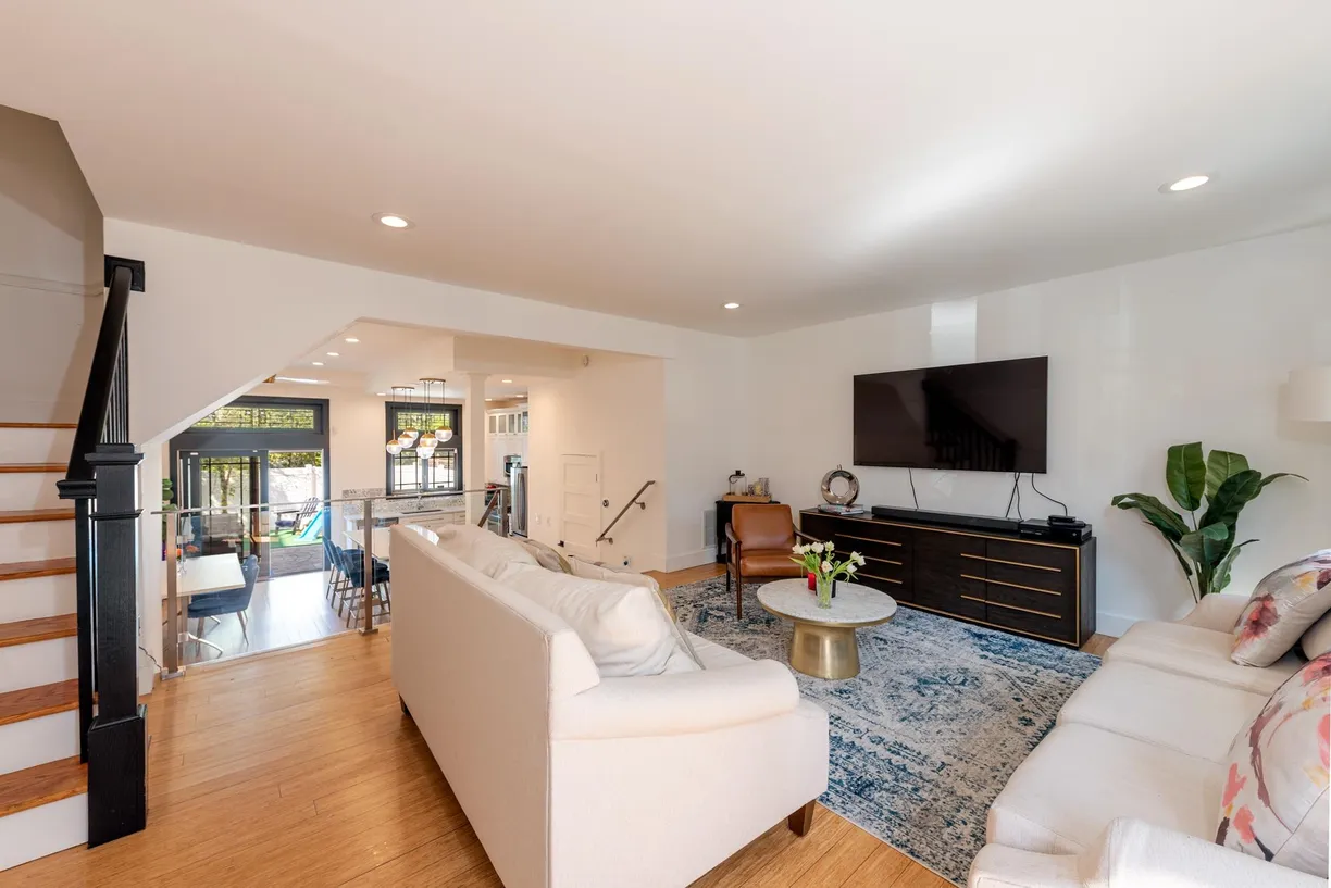 Jersey City/Hoboken Real Estate | View 306 9th St | room 1