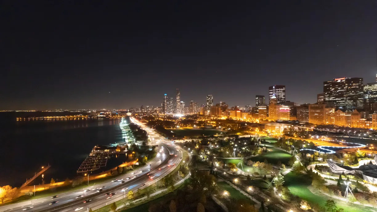Chicago Real Estate | View 400 E Randolph, 1811 | room 2