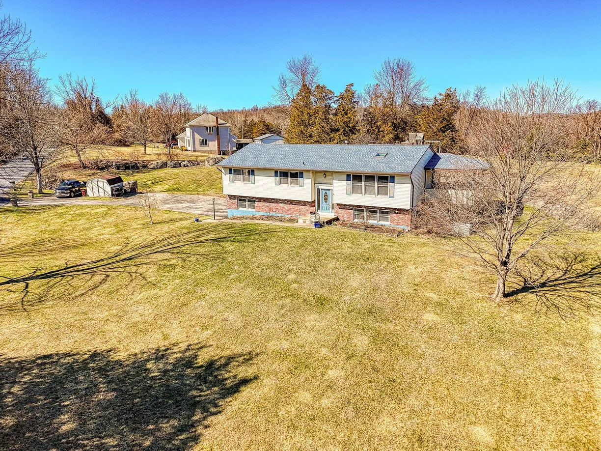 Rockland/Orange/NJ Real Estate | View 40 Sutton Road | room 1