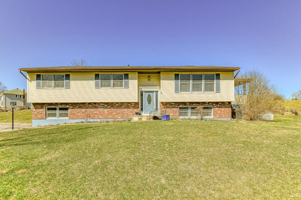 Rockland/Orange/NJ Real Estate | View 40 Sutton Road | 3 Beds, 3 Baths