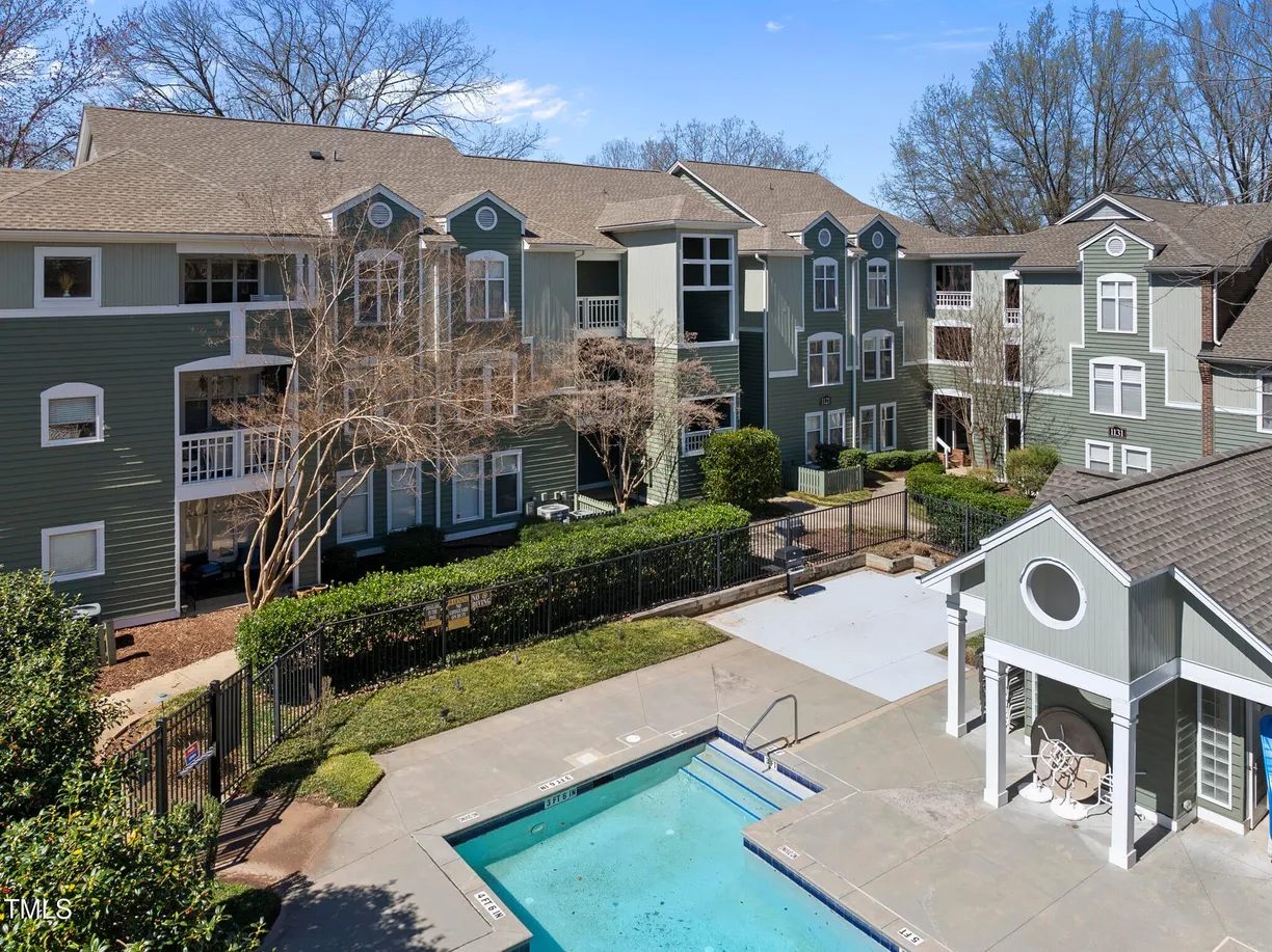 Raleigh, NC Real Estate | View 1121 Parkridge Lane #207 | 2 Beds, 2 Baths