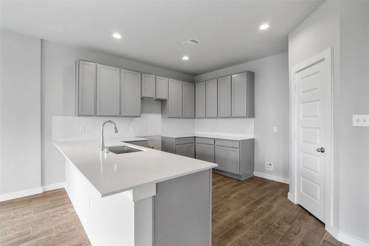 Houston Suburbs Real Estate | View 2643 Village Side Trail | room 1