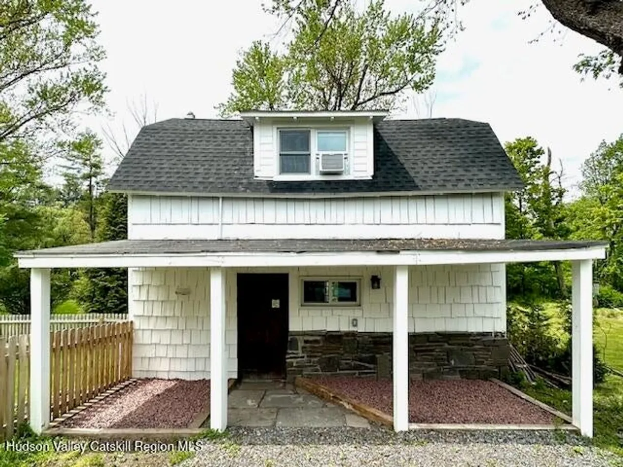 Hudson Valley Real Estate | View 49 Rock City Road | 1 Bed, 1 Bath