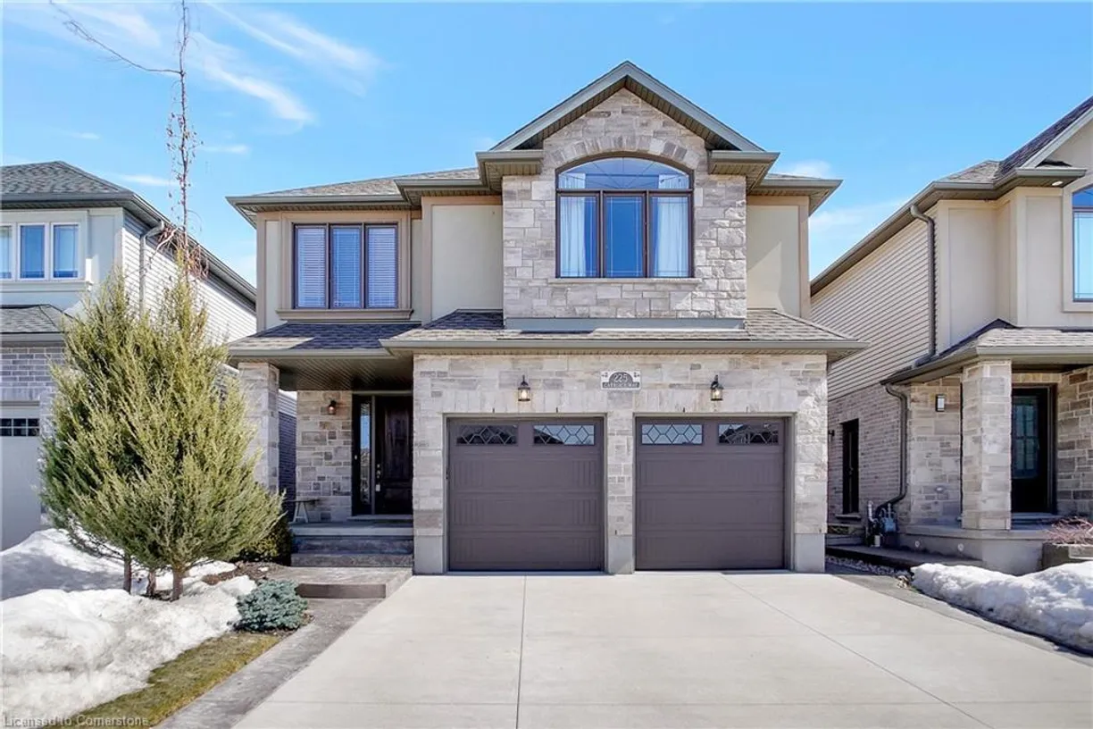 Ontario Real Estate | View 225 Carriage Way | 3 Beds, 3 Baths