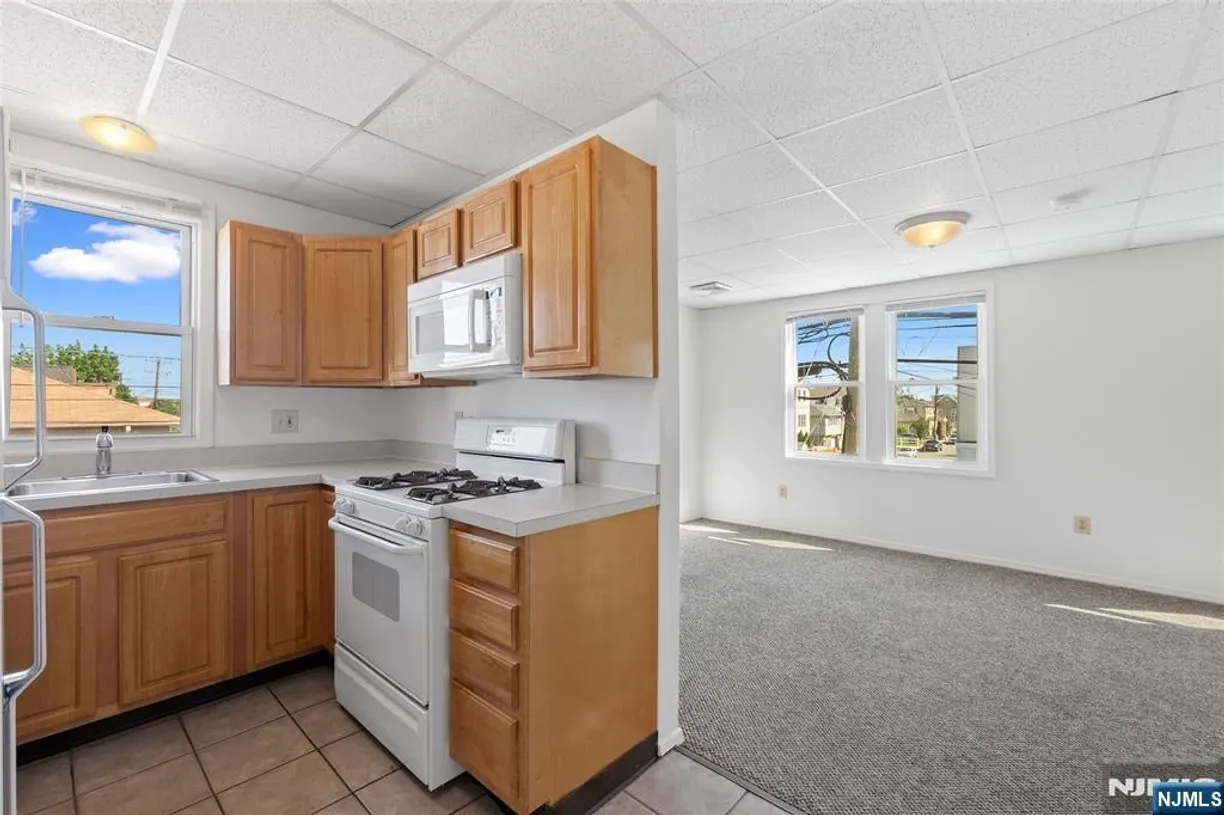 Bergen County Real Estate | View 275 Centre Avenue | room 1
