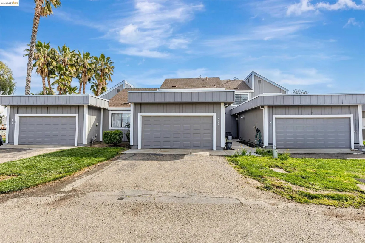 Northern California Real Estate | View 2025 Sand Point Road | 2 Beds, 2 Baths