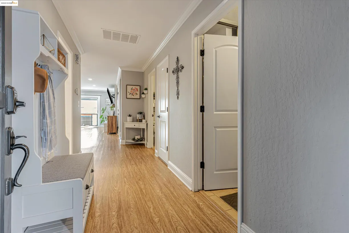Northern California Real Estate | View 2025 Sand Point Road | room 2