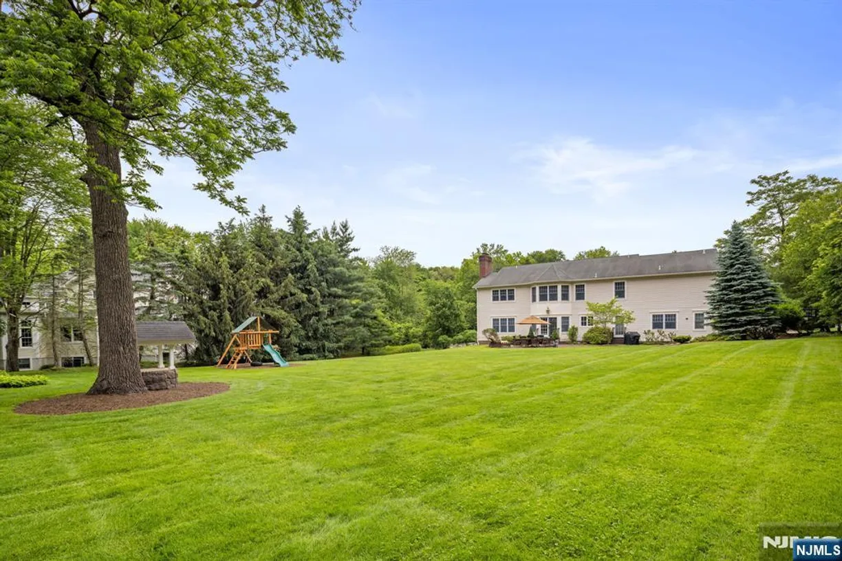Bergen County Real Estate | View 6 Lauren Pond Court | room 1