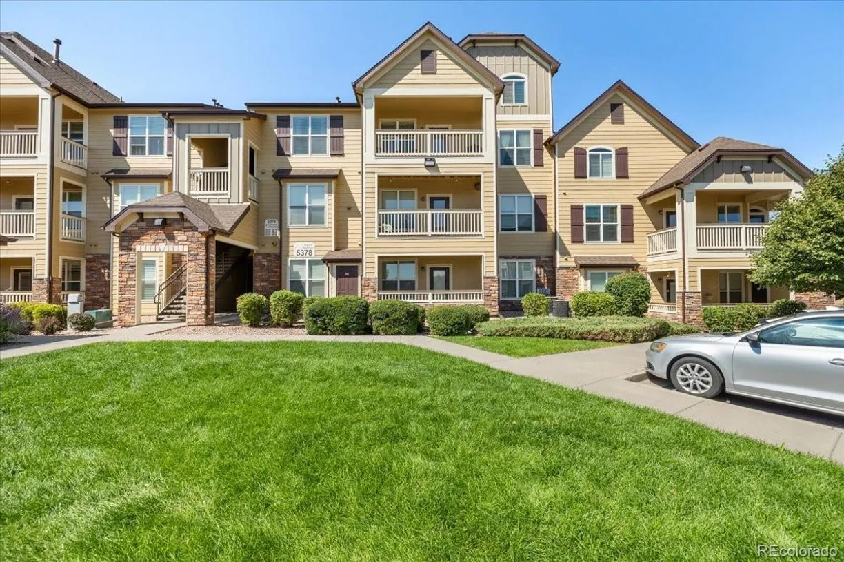 Denver Real Estate | View 5378 Palomino Ranch Point Unit# 303 | room 1