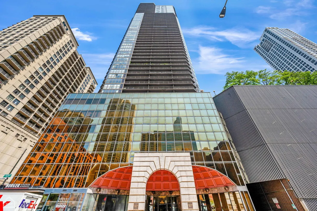 Chicago Real Estate | View 10 E Ontario, 5005 | 1 Bed, 1 Bath