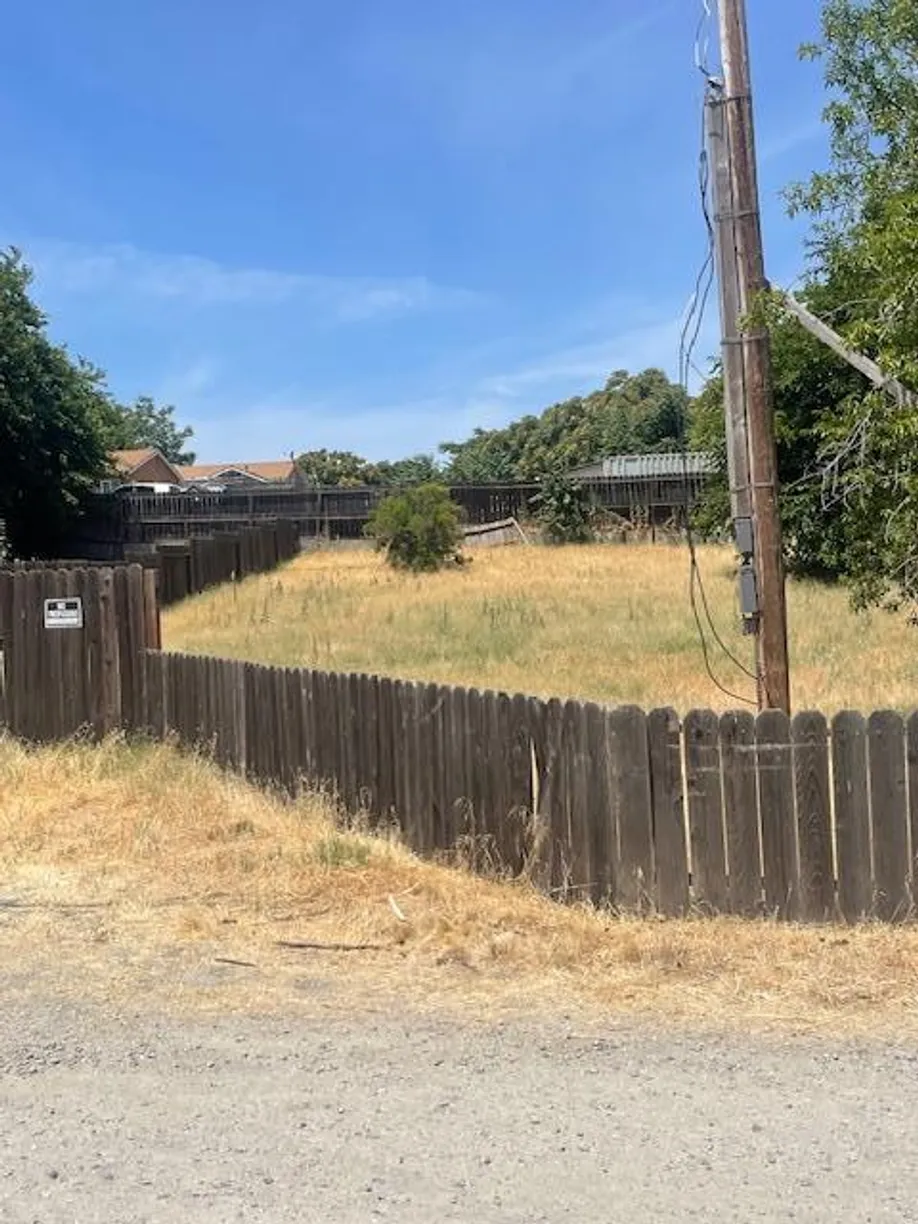 Northern California Real Estate | View 152 Hill | room 2